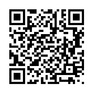 这一幕正好被从电梯里出来的荣光看到了二维码生成