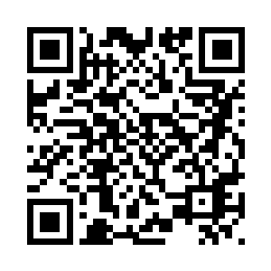 这两人代表着两条不同的人生道路二维码生成