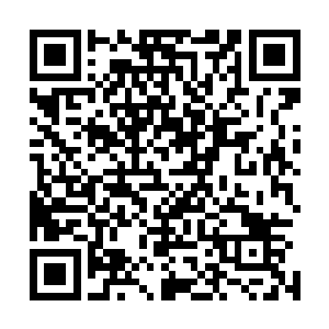 这两百多的小群体就好像是被汪洋大海给包围了的一叶扁舟二维码生成