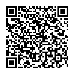 这个人就是当时在丁长生救顾晓萌和唐晴晴时公安局的那个指挥人员二维码生成