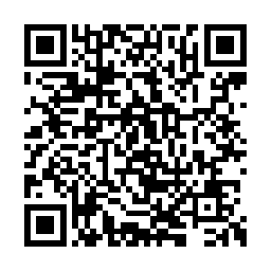 这个小气的爹坚决不让他在娘亲的怀抱中有木有二维码生成