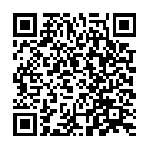 这个时候丁长生才借着昏暗的灯光看清楚了来人是谁了二维码生成