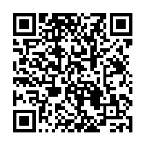 这个时候可管不上后面的油罐车司机会不会发现自己二维码生成