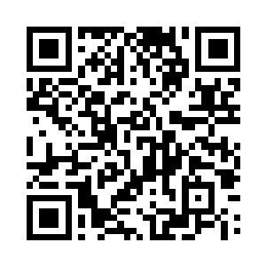 这个穿着铠甲的男人说话的语气非常急促二维码生成