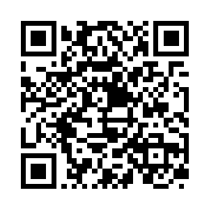 这个贼眉鼠眼的人问他们要不要电子手表二维码生成