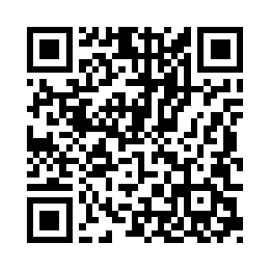 这些乌鸦黑云正在以匀速朝彼此靠近二维码生成