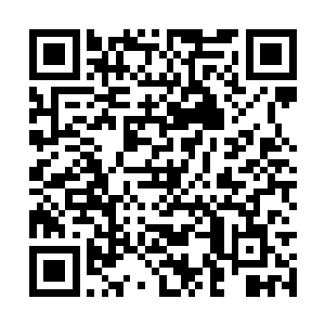 这些偶尔经过云城的来往商人们无论如何都想不到二维码生成