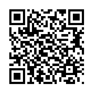 这位小年轻貌似在这里很是有地位的二维码生成