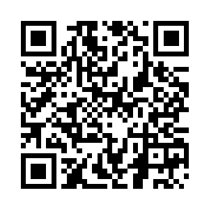 这名黑盾族战士也穿着标志性的厚重铠甲二维码生成