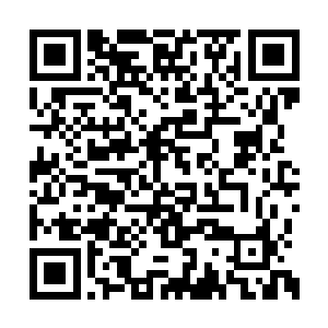 这家伙身上应该有的是可以让人瞬间移动的招数二维码生成