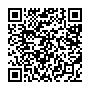 这才出声诅咒两个似乎已经有点沉湎进去的男女二维码生成