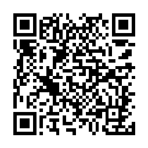 这才小心谨慎的朝着那魔光最虚淡的地方走了过去二维码生成