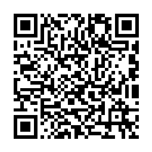 这时候众人听到这个人的说话顿时都纷纷的反应过来二维码生成