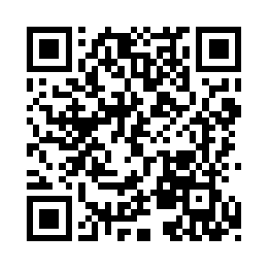 这时候金枪鱼大市的主持人让大家安静了下来二维码生成