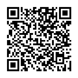 这时对面的飞机为了保证能够一直停留在航母上方二维码生成