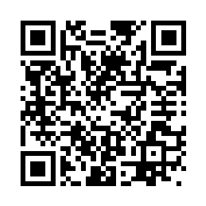 这时小凯和黑卷毛还在后面笑话我二维码生成