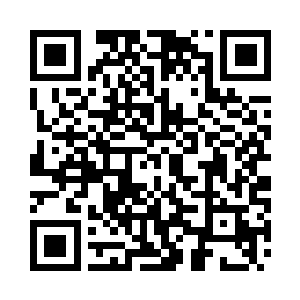 这时觉得手下是一片富有弹性的柔软二维码生成