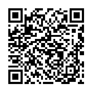 这是由凯瑟琳德纳芙以及嘉斯丁钱伯斯主演的电影二维码生成