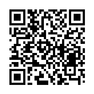 这是面临不可抗力量时对她的下意识保护二维码生成