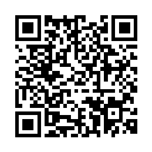 这条蛇形链条竟然全都是由各种草二维码生成