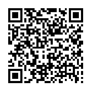 这话让原先有些心生怠慢的收银少年立即敛起轻视二维码生成