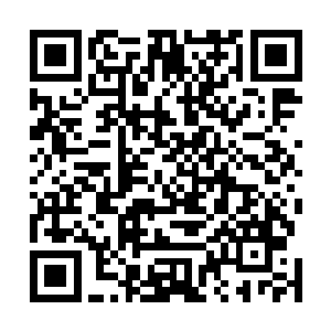 这话顿时让正伸出手也打算安慰两句的李破晓僵在了原地二维码生成