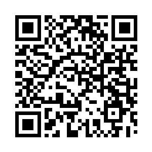 这面承载了龙煞会成员好几年寄托的旗帜二维码生成