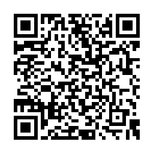 远远地看到果然是徐敏静拎着包朝着这边走过来二维码生成