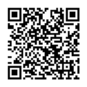 连云知秋等几个女人也瞅着海平心飞跑的身影憋笑二维码生成