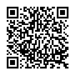 连续不断的征战让这个铁打的汉子全身的隐伤全部爆发了出来二维码生成