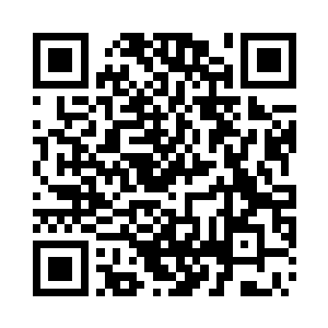 迷离的杏眸里酝酿着难以言喻的情愫二维码生成