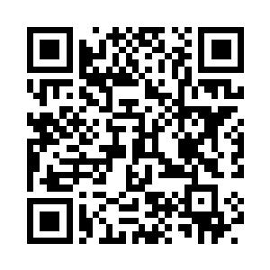 通过电梯门与楼台板之间狭窄的空隙二维码生成