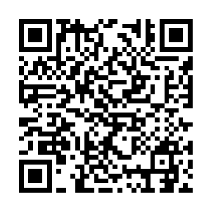 通道旁边的一个十四翼堕落天使见状眉头微微一皱二维码生成