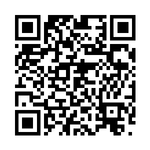 那一头乌黑柔顺的长发立刻便是垂下散落二维码生成