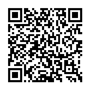 那上古篆文便迸发出切割机切割钢铁的万般花火二维码生成