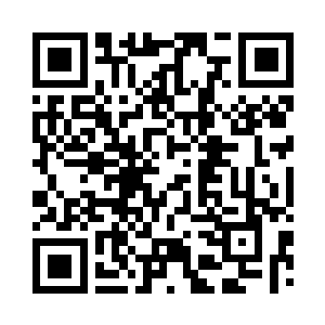 那两名黑衣人一左一右地推开玻璃木门二维码生成