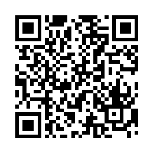 那两道光芒是从夜幕中生生射下来的二维码生成