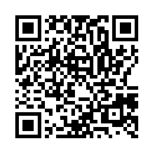 那个叫师妹的女人立即抓住飞出来的古筝二维码生成