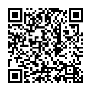 那个手肘高抬的标准美式特种部队作战动作太醒目了……二维码生成