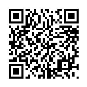 那个被吞食到胸部的人类立刻被法术斩为几节二维码生成