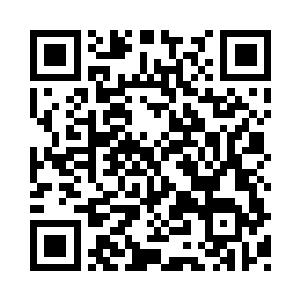 那么也就不可能碰上这个卖画的中年男子了二维码生成