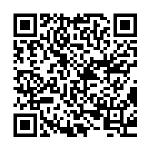 那么叶问天这首诗中描写的就是神仙眷侣间超凡脱俗的恒久之情二维码生成