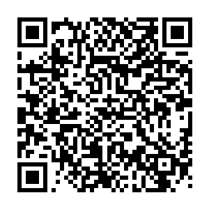 那些从这三道天象之门外面离开的骑士都连忙往其他几道天象之门处涌了过去二维码生成