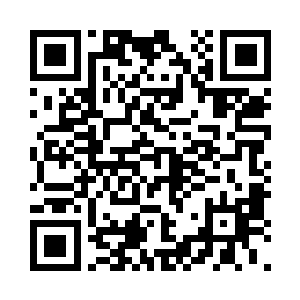 那些愚蠢的地球人土著好像疯了一样往回跑二维码生成