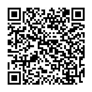 那位同学竟然忙不迭的从兜里取出五十块钱小心的递到鸡窝头的手中二维码生成