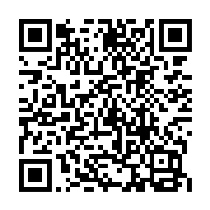 那你怎么知道当时秦钰心口冲出来的金黄线是咒二维码生成