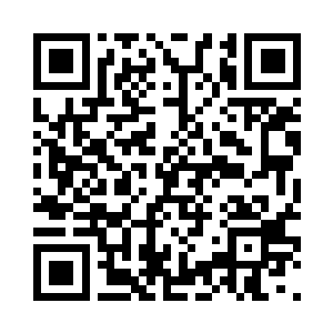 那原本被悬在头顶上的冰雕浪花被拦腰震裂了二维码生成