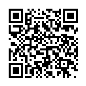 那双深棕色的眸子里迸发出一抹绝望的光芒二维码生成