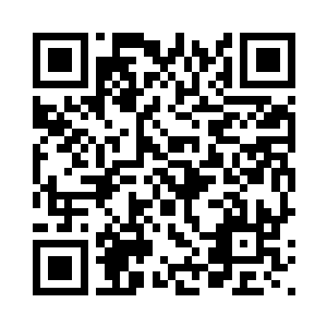 那双湛蓝色的眼眸里多了一分戏谑二维码生成