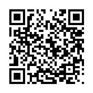 那双色迷迷的眼睛一瞬不瞬地看着年欣然二维码生成